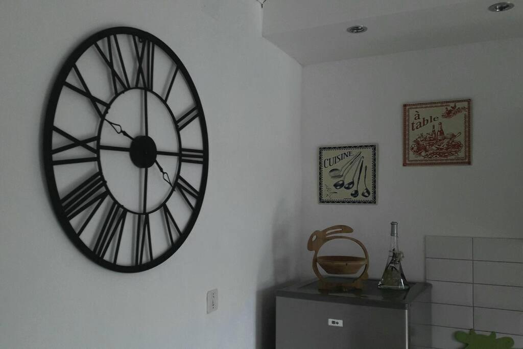 Bel Appartement Au Coeur De La Cite Medievale Sommières Extérieur photo